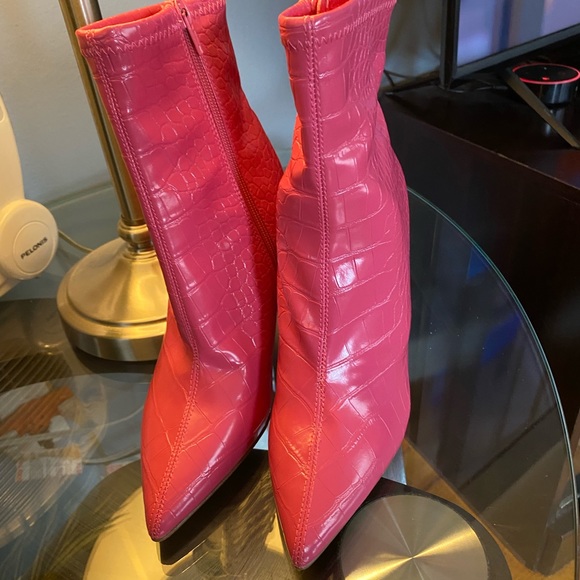 Steve Madden Posse pink crocodile stiletto heels size 6.5 new - Picture 3 of 9